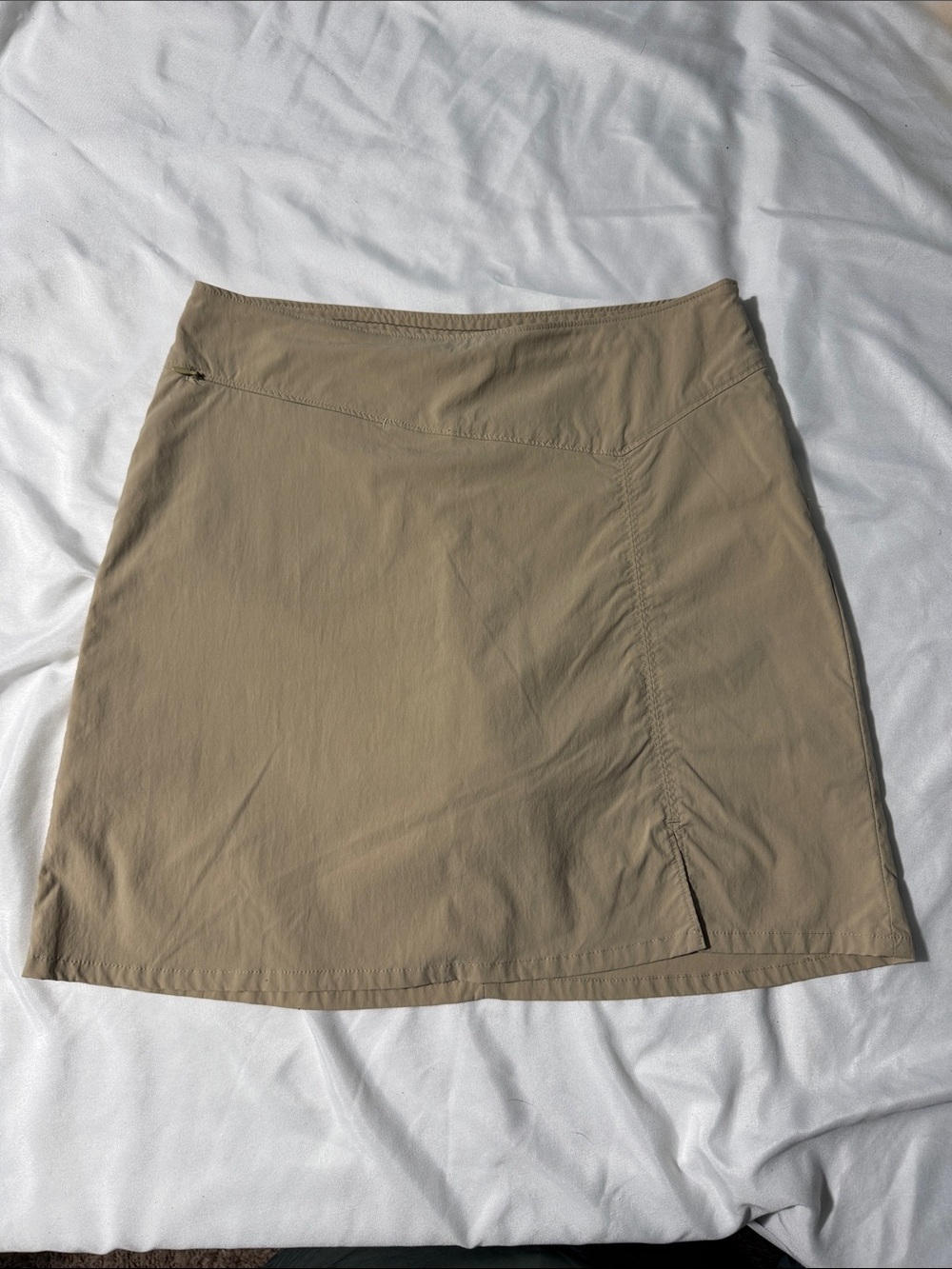 Patagonia Women’s Khaki Nylon Hiking Skort Size 8 Outdoor Travel Golf Pickleball